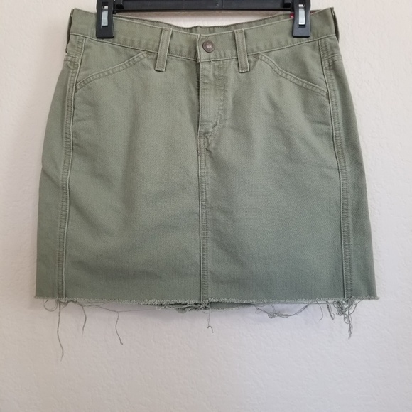 Levi's Olive Green Denim Mini Skirt Size 4 - Picture 1 of 3